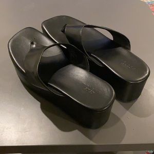 ASOS Design Thong Flatforms - Wide fit